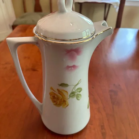 VINTAGE LEUCHTENBURG GERMAN PORCELAIN Coffee/TEA  POT - Picture 2 of 6